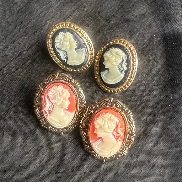 Elegant Gold and Cameo Earrings Set - Picture 9 of 13